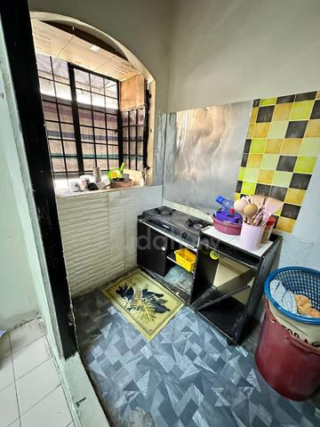 Taman Suria Pendamar Flat 1