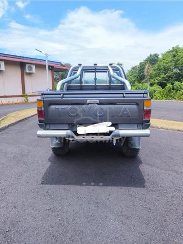 1995 Toyota HILUX 2.8 LN106R (M) - 2