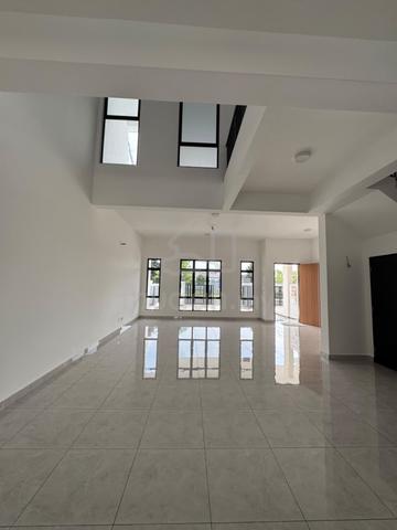 Impian Emas iconia Garden double storey house for rent 1