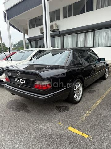 1995 Mercedes Benz 260E 2.6 (A) - 3