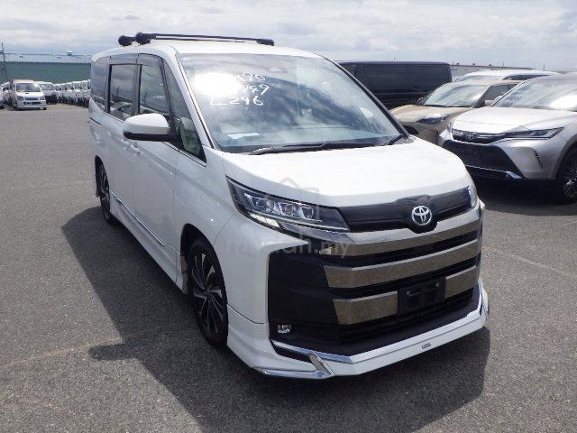 Toyota NOAH 2.0 Z 2023 8 YEARS WARRANTY - 1