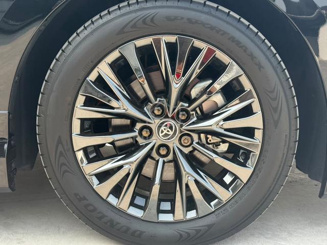 2025 Toyota Vellfire Z Premier JBL / 1500 KM ONLY - 4