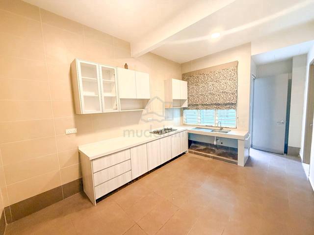 For Sale‼️Big unit🔥‼️Nice unit BTHO 2 storey house 1
