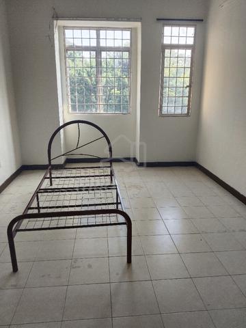 master bedroom rental 1