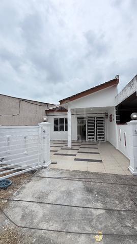 Below Market Value Single Terrace At Serkam Jasin 1
