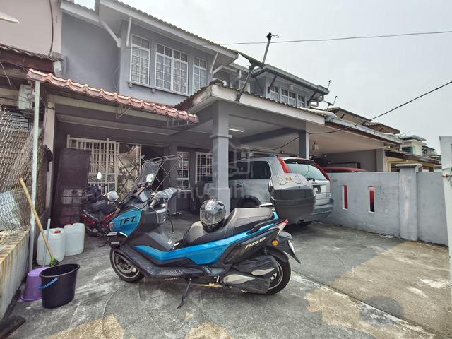 FOR SALE : 2 storey terrace LP8 lestari perdana Seri Kembangan 1
