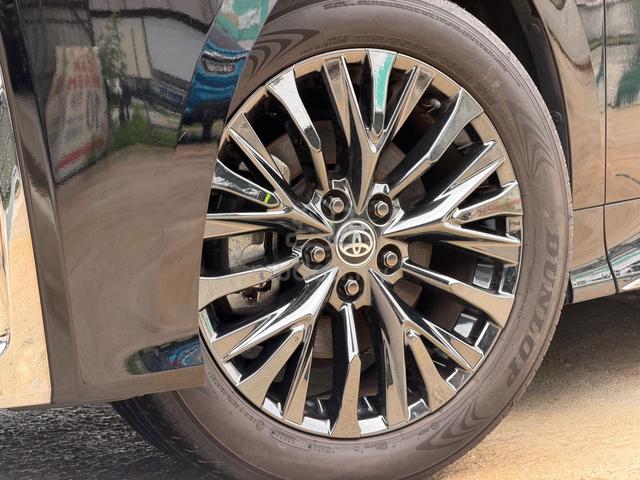 BLACK LEATHER 2023 Toyota VELLFIRE 2.4 Z PREMIER - 4