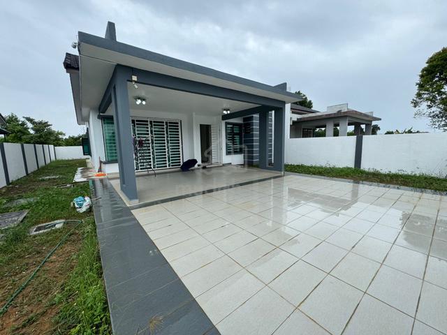 Single Storey SEMI-D House For Sale!!! 1
