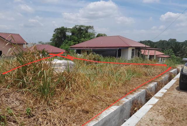 Tapak lot kediaman di Kg balun, Slim River 1