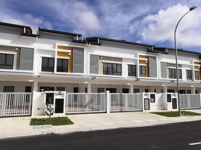 Double storey for rent in Setia Permai,moving condition 1