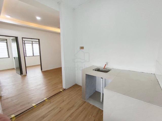 Taman Molek 4