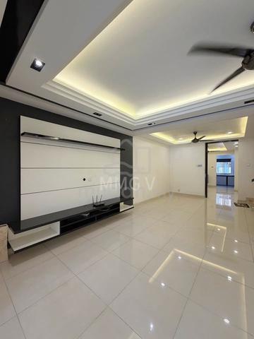 Bandar Parklands Klang 2Sty Fully Renovated, Extended & Facing Parking 1