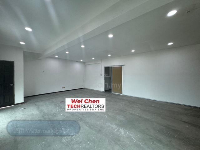 Kepala Batas 2nd Floor Corner Shop Lot｜Facing Main Road 1