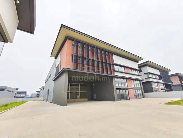 Semi-D Factory at Elmina Business Park for Rent 1