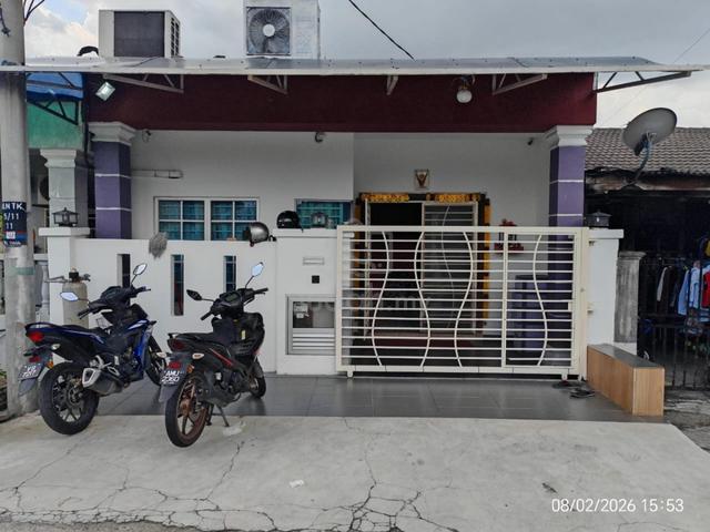 RENOVATED Single Storey Terrace Taman Mawar, Puchong, Selangor 1