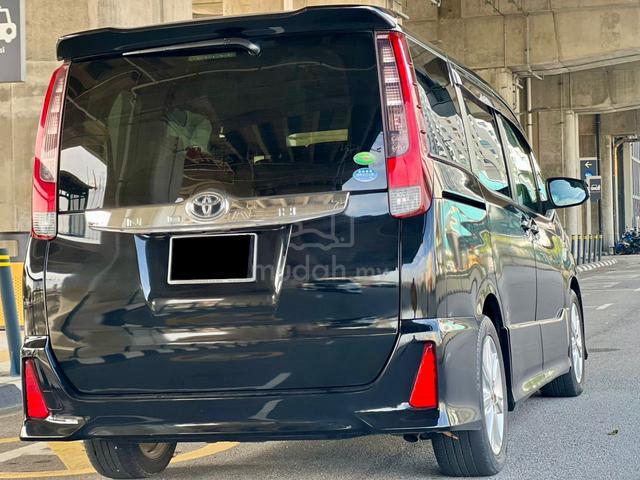 2014 Toyota NOAH 2.0 SI 2PWR DOOR 7 SEATER ANDROID - 2