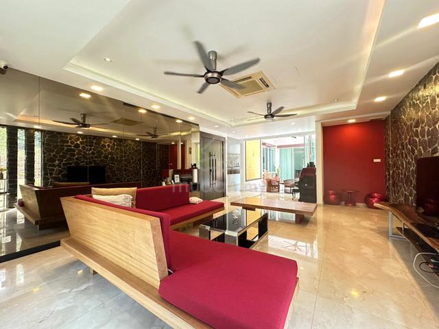 (FULLY FURNISHED) Bungalow Taman Equine Seri Kembangan 1