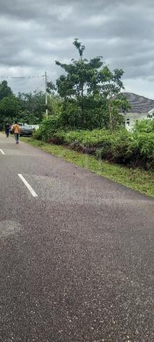 Tanah Rapat Jalanraya Untuk Di-Jual 1