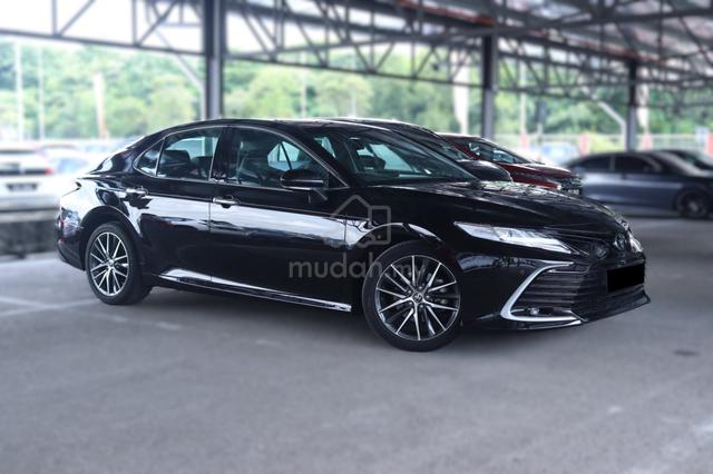 2023 Toyota CAMRY 2.5 V Service Record/Low Mileage - 1
