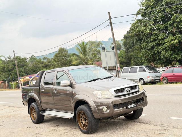 Toyota HILUX 2.5 auto kun25 - 1