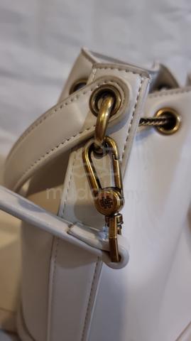 Carousel Image
