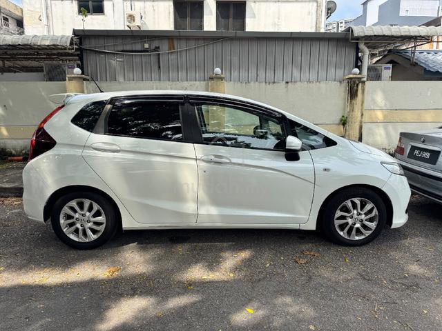 Honda JAZZ 1.5 E (Auto) Pearl White - 3