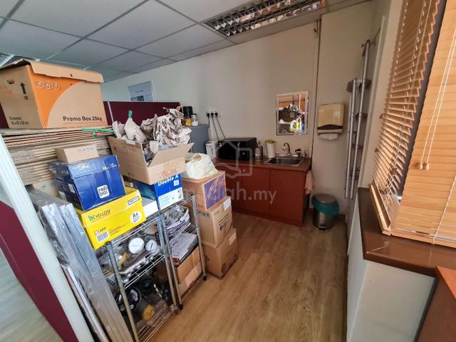 Puchong Jaya 1026sf Office with lift Tenanted Roi 6% Opposite ioi Mall 5