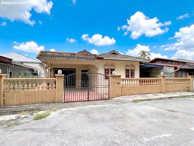 Banglo 4 Bilik Atas Tanah 3,078 sqft di Ampang 1