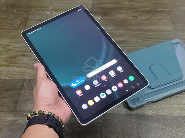 Samsung tab s9 fe 8/256 wifi - photo 2 of 5