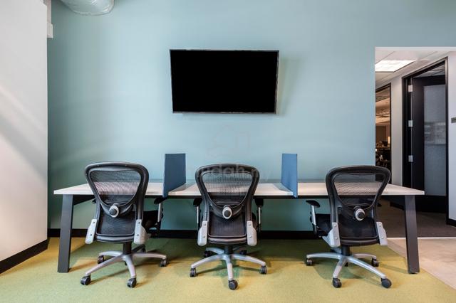 Coworking space in Regus DPulze 1