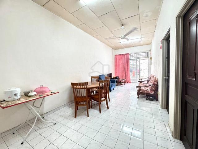 Megah Ria Jalan Dedaru Single Storey Terrace House 1