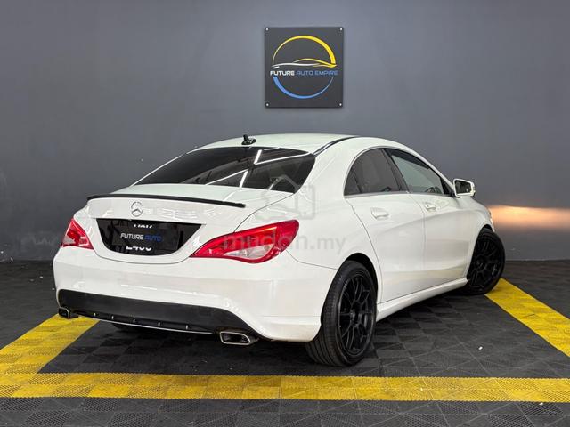 Mercedes Benz CLA-CLASS 1.6 180 CBU C117 / CLA180 - 3
