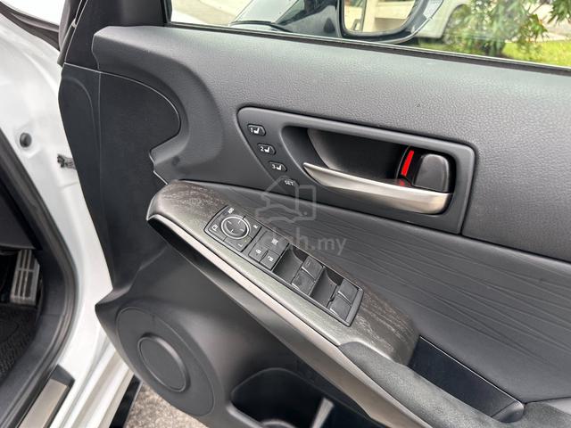 IS 300 2023 Lexus IS300 2.0 F-SPORT MODE BLACK III - 3
