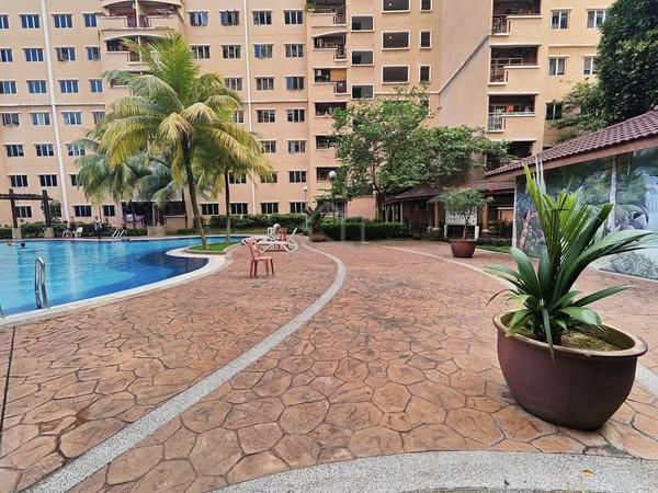 Cengal Condominium 4