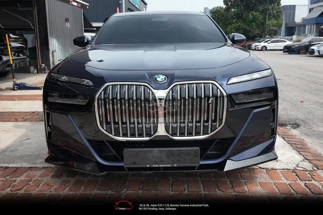 BMW G70 M760 Black Warrior Aerokit Set - photo 6 of 6