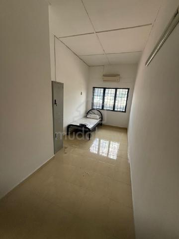 Full loan , direct owners , Bandar Lahat Baru , Station 18 1