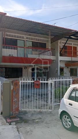 Kg Lapan Double Storey 1