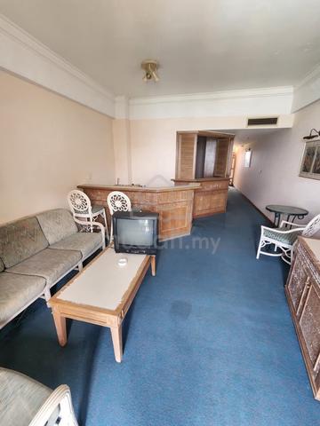 Everly Resort Hotel (Riviera Bay) 1