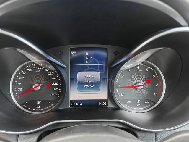 Mercedes Benz GLC250 4MATIC 2.0 (A) P.ROOF/P.BOOT - 4