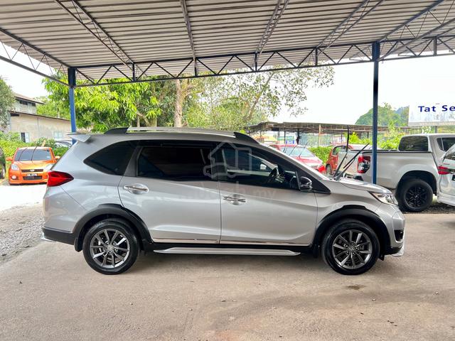 2017 Honda BR-V 1.5 V -- (A) high spec - 3