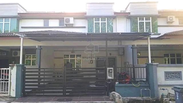 Rumah Cantik di Taman Angkasa Nuri teres dua tingkat untuk dijual 1