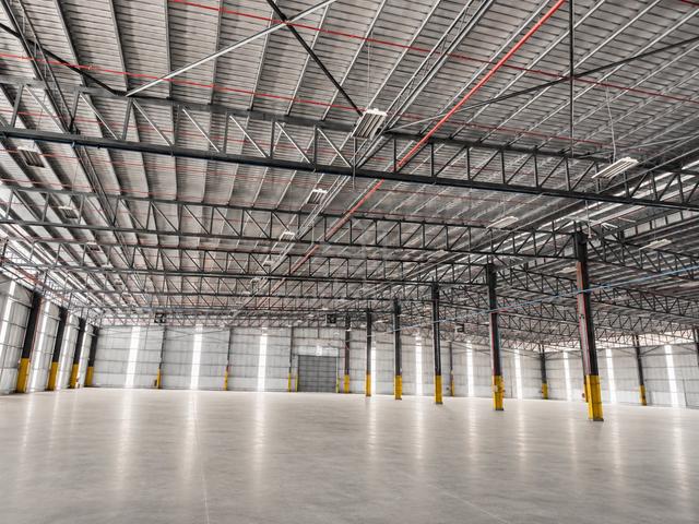 4 acres detached factory 1000 amp power 6 ton floor loading multiple 1