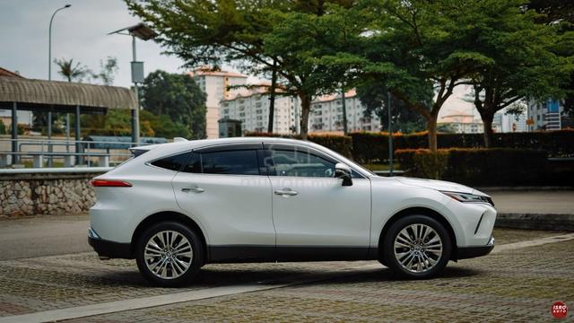 2021 Toyota Harrier Z Leather Package - 2