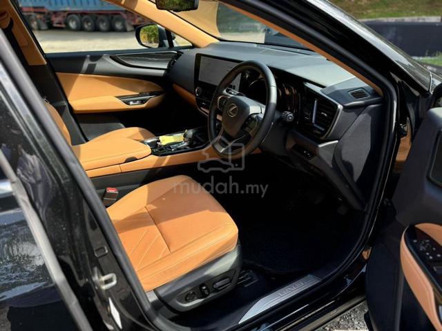 2023 Lexus NX250 2.5 VERSION l 5A 6kKM Full Spec - 4