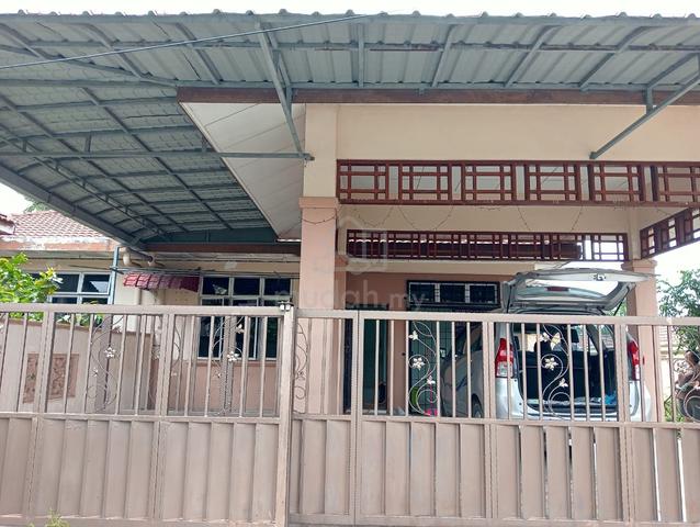 Durian Tunggal,tmn merak mas semi d single storey unfurnished for rent 1