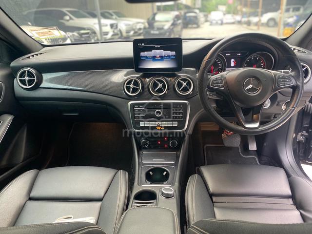 2019 Mercedes Benz GLA 200 NIGHT EDITION 1.6L ❤️ - 4