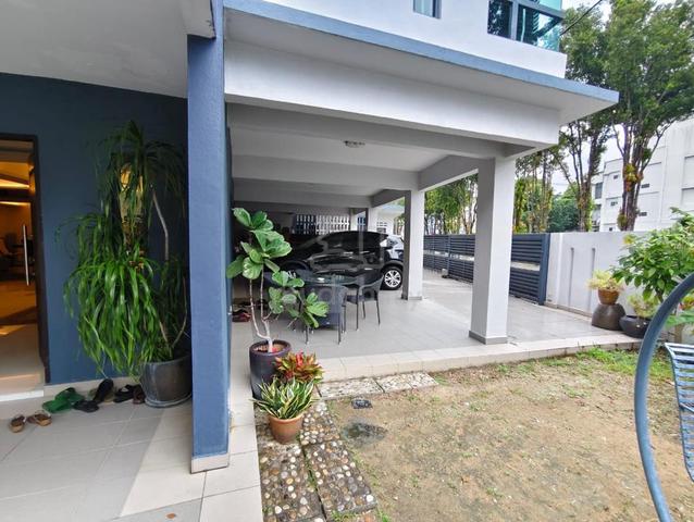Exclusive Corner 2-Storey Freehold Residence | Taman Permata, KLumpur 1