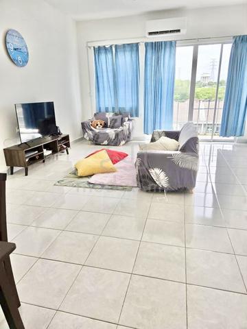 Townhouse @ Garden Villa 1