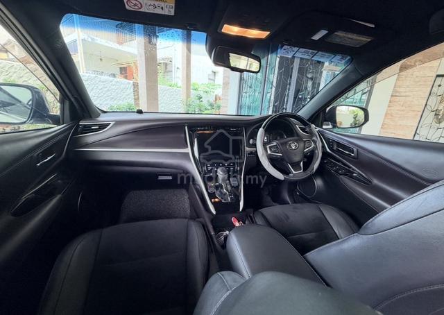 Toyota Harrier 2.0 Premium "Mauve" Edition (2015) - 4