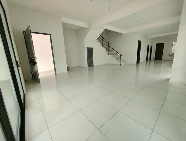 Brand new 3 storey semi-D in Templer seremban for sale 1